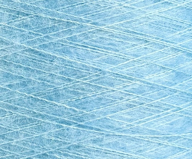 Manifattura Sesia Art. Vivienne 850 m / 100 g – Garn aus Kid Mohair und Maulbeerseide col. Hellblau 1835